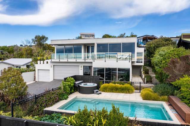 Space, scenery and a swimming pool