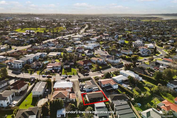 2/15 Tiroroa Avenue Te Atatu South_10