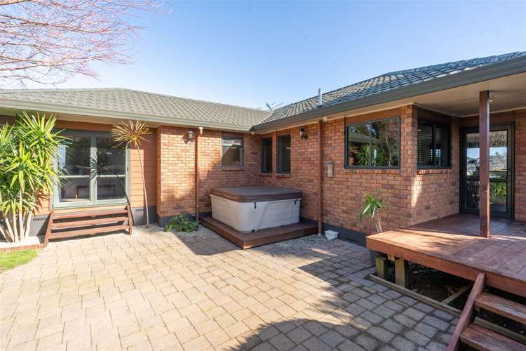 8 Pointon Glade Grandview Heights_26