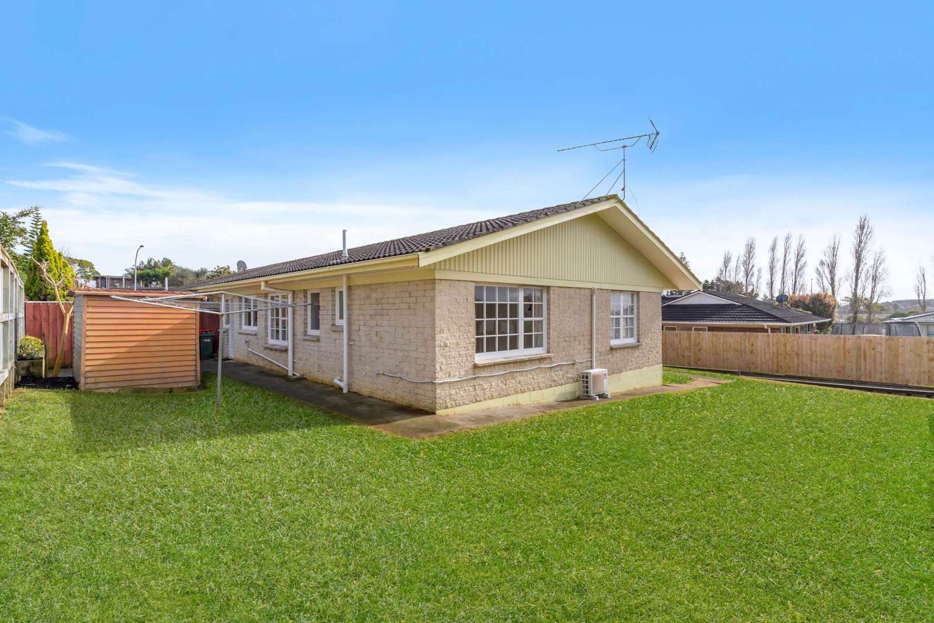 2/135 Glenmore Road Sunnyhills_0