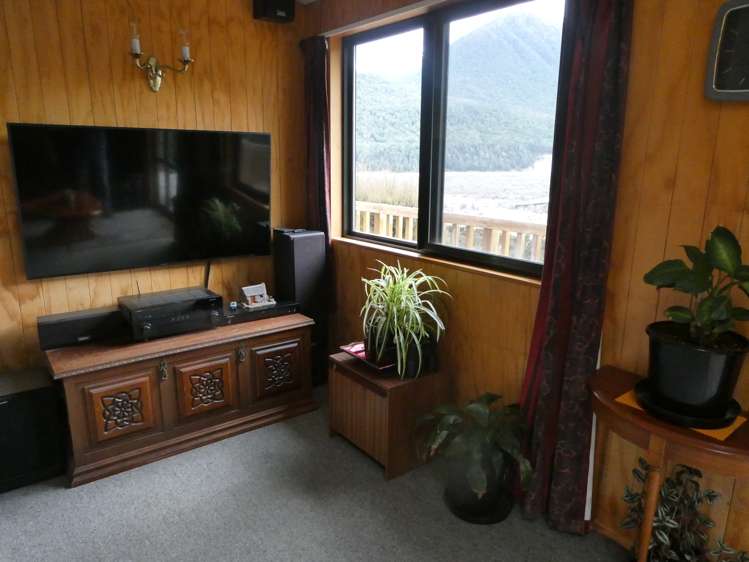 34 Magdalen Valley Road Lewis Pass_14