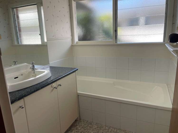 73 Deep Creek Road Waiake_13