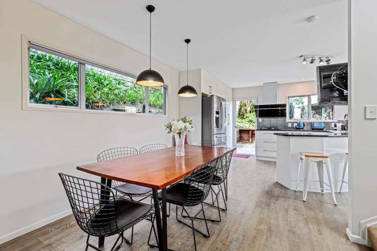 7a Stitchbird Close Murrays Bay_7