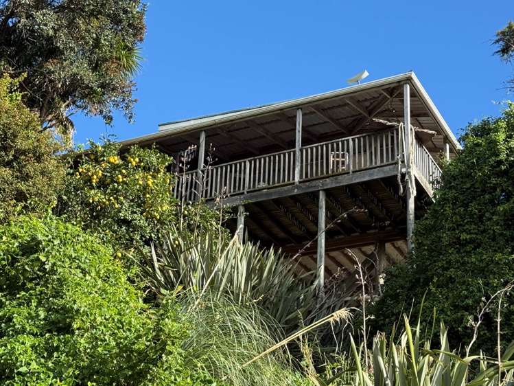 649 Medland Road_3