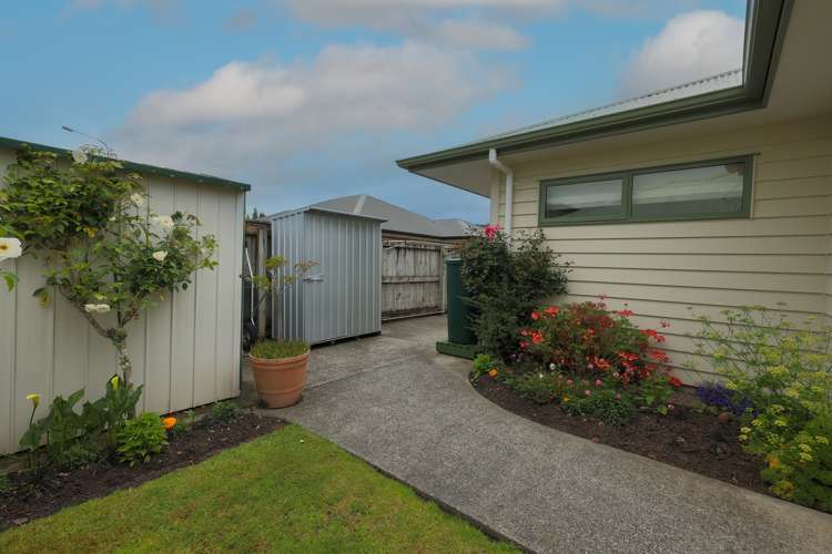 8 Woodland Grove Wainuiomata_20