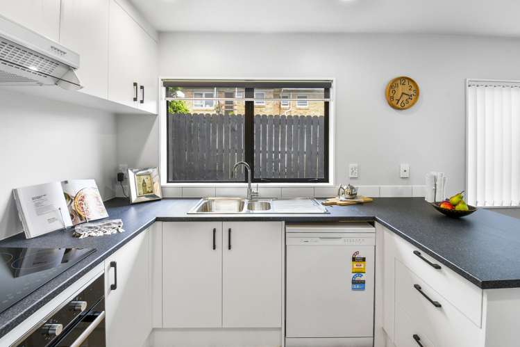 30 Koru Street Mangere Bridge_11