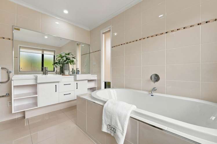 29 Whangaparaoa Road Red Beach_16