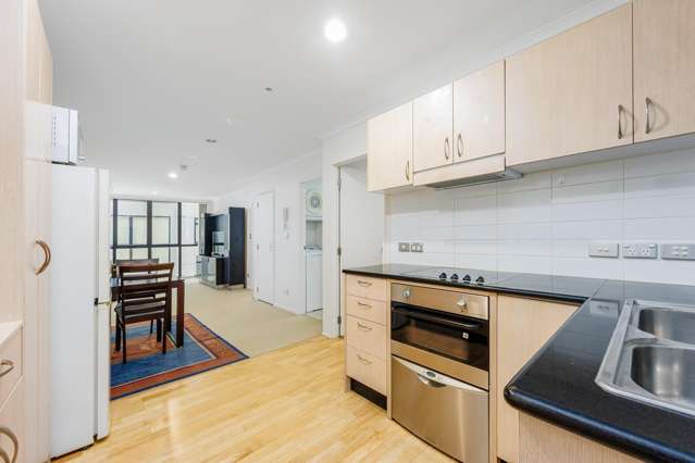 B401/176 Broadway Newmarket_1