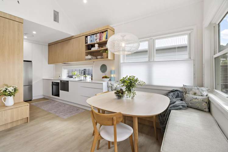 59 Endeavour Street Lyall Bay_8