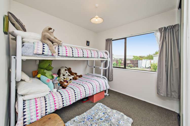 22 Seadown Crescent Amberley_18