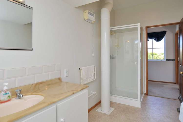 33 Taranaki Drive Woodend_11