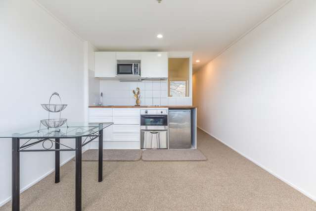 Modern 2-Bedroom Gem Near SkyCity