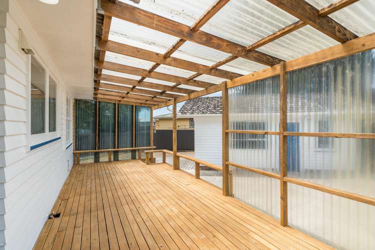 402 West Coast Road Glen Eden_25