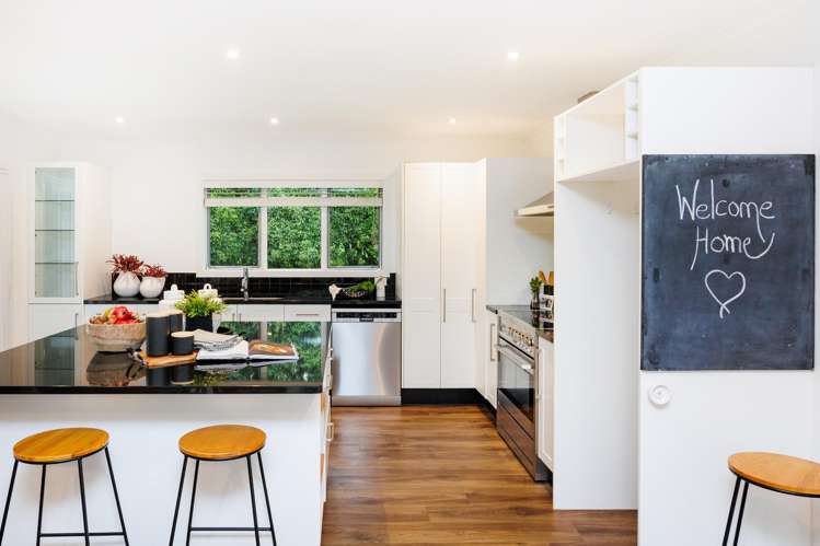 35 Oram Drive Turitea_16