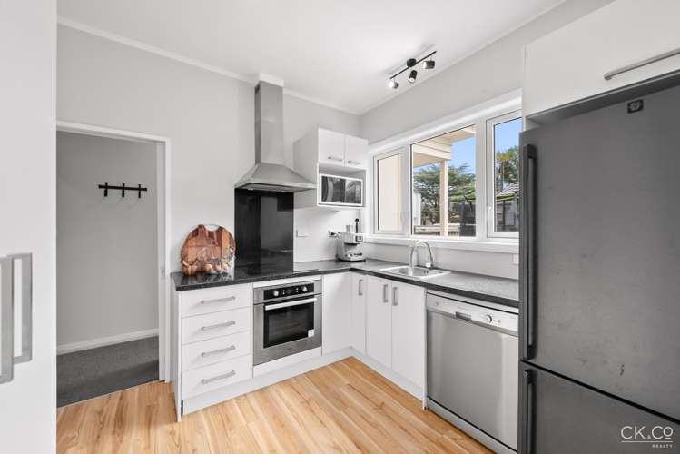 113b Waiwhetu Road Waterloo_6