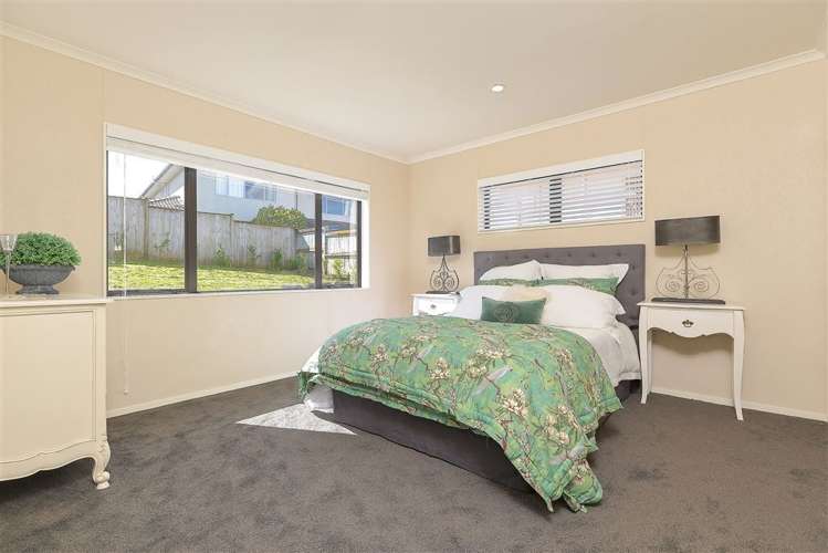 13 Gibbston Crescent Flat Bush_10