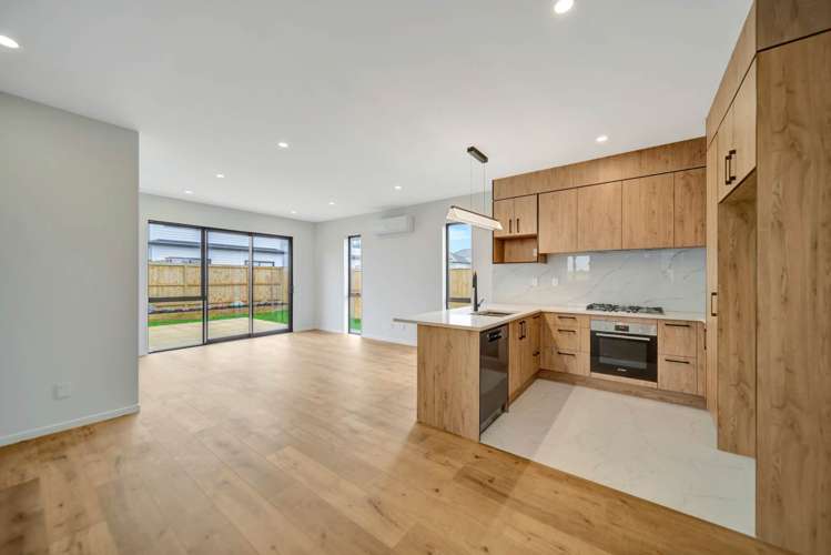 122 Kahui Parade Karaka_15