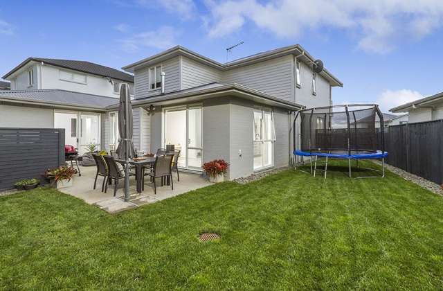 59 Mackay Drive Greenhithe_1