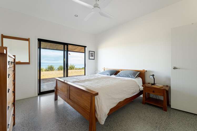 998 Thames Coast SH25 Road Thames_16