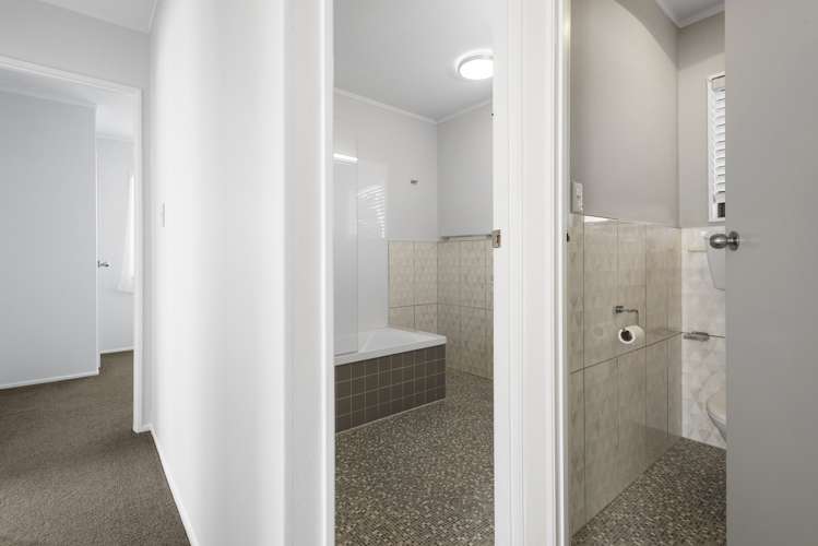 38b Anzac Road Gate Pa_13