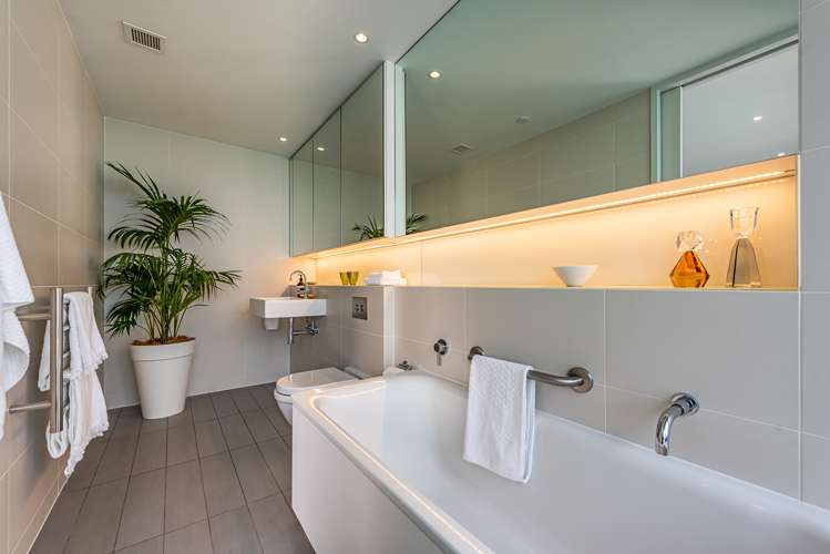 2a/1 Clyde Quay Wharf Te Aro_12