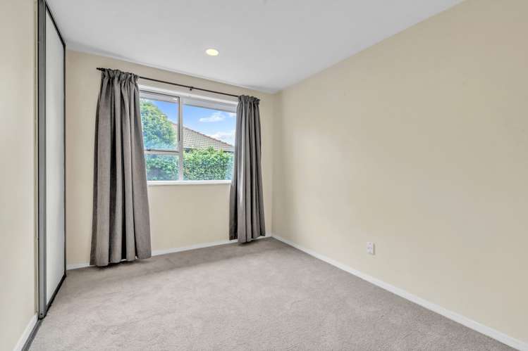 66 Oakley Crescent Hornby_11