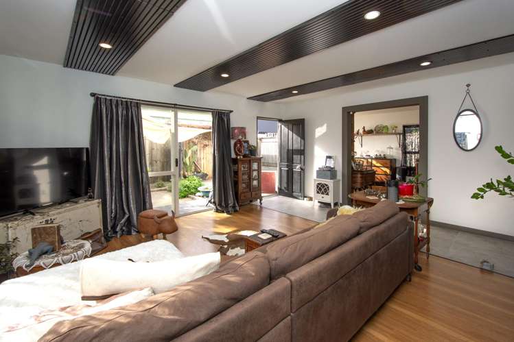 2/44 Shakespeare Road_1