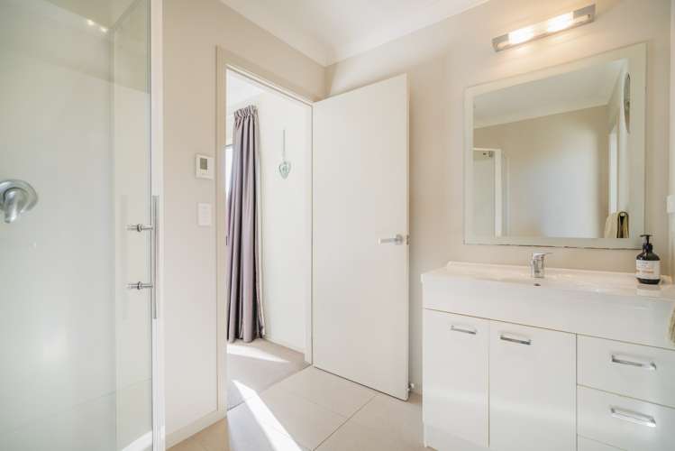 75 Cholmondeley Crescent Whitianga_18