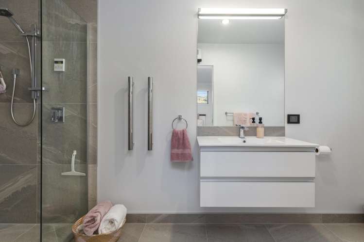 32 Walter Lawry Road Paerata_7