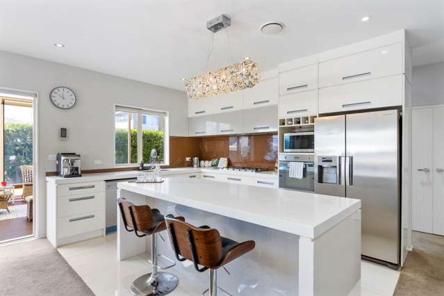 10 Rosewell Crescent Flat Bush_1