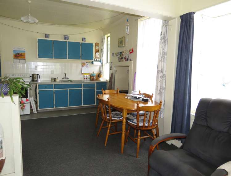 10 Broadway Reefton_16