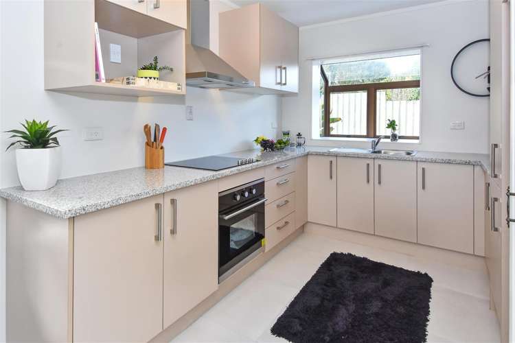 2/32 Russell Road Manurewa_5