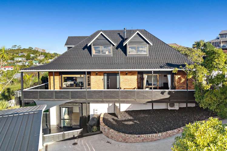 11 Higham Ferrers Place Red Beach_6