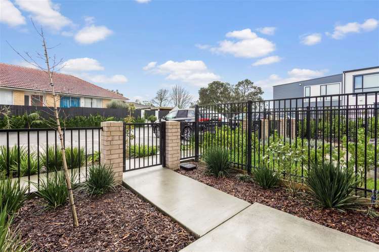 18 Patariki Way Beach Haven_17