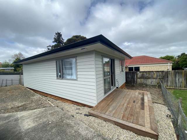 Near New Two Bedroom- Walking Distance to Hospital