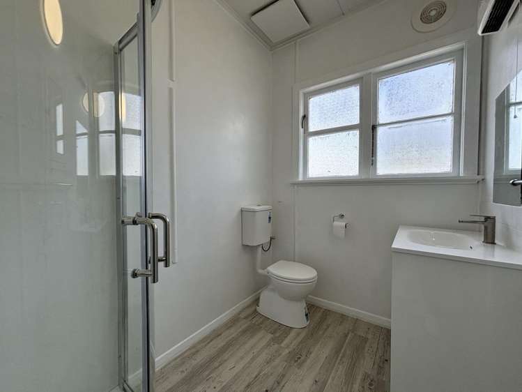 32 Riley Crescent Woolston_9