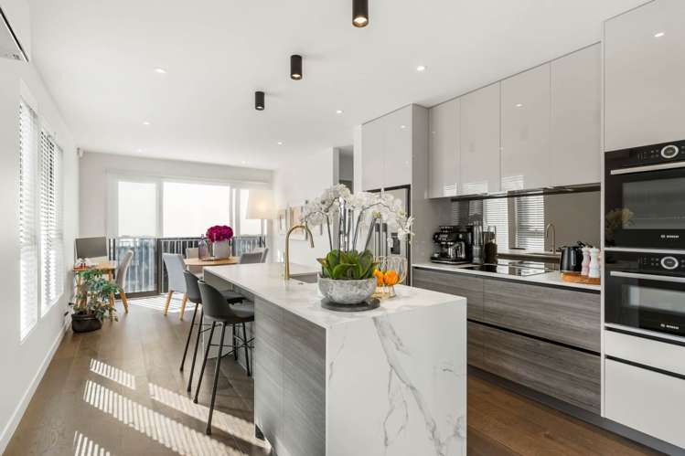 8/32 Dudley Road_2