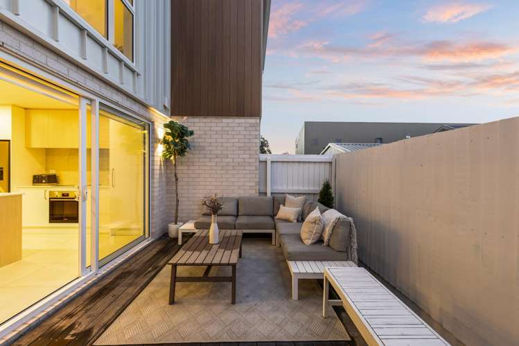 4/49 Marine Parade North New Brighton_14