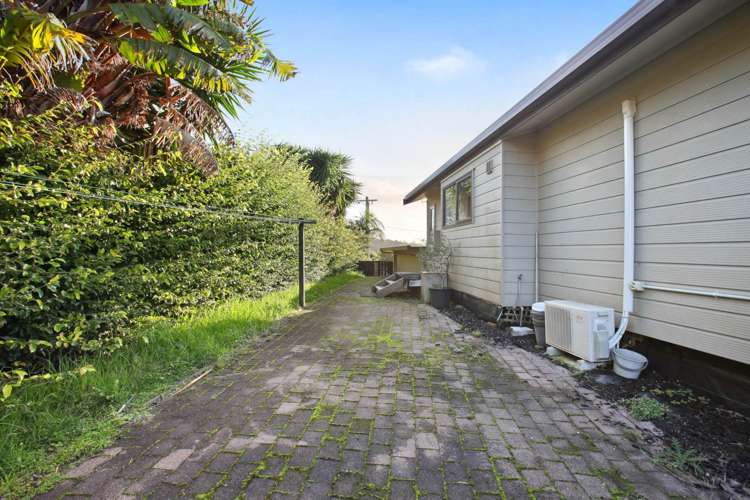 13 Valerie Crescent Okura_13