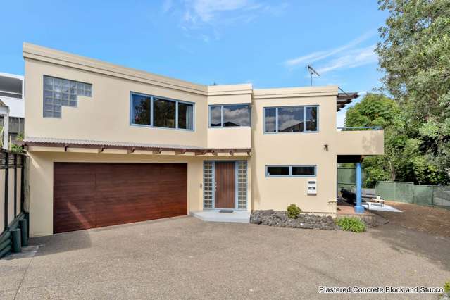 Light, Private & Easy-Care Family Living