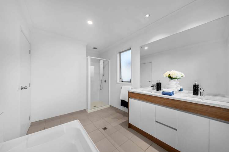 13 Bridgefield Crescent Flat Bush_21