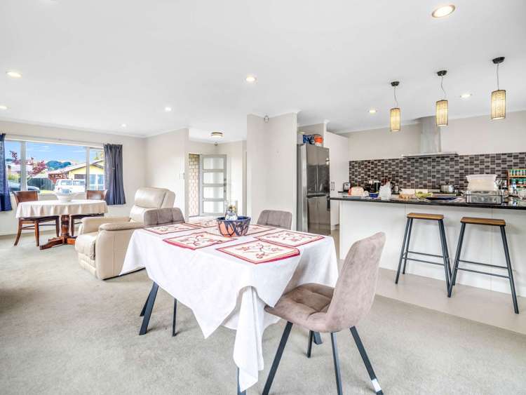 39 carroll place Owhata_17