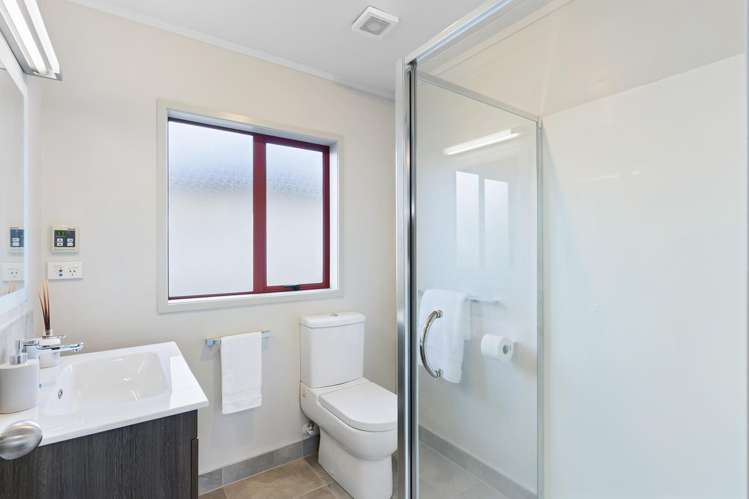 128 Te Wharau Drive Greenhithe_18