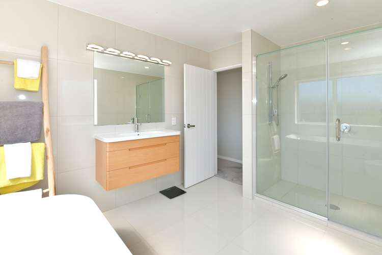 12 Seaview Crescent Hatfields Beach_16