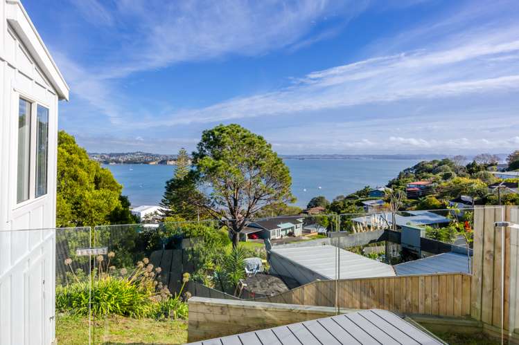 9 Roberts Road Matakatia_20