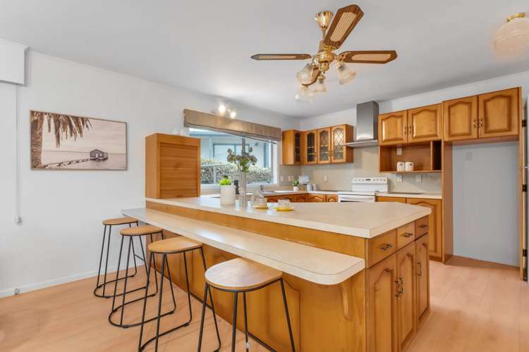 17 Kimber Hall Avenue Mt Roskill_4