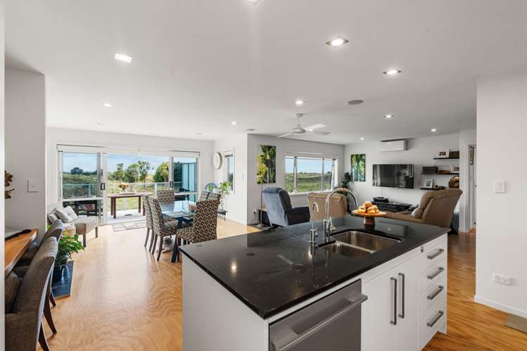 1/426 Harbour Road Ohope_11