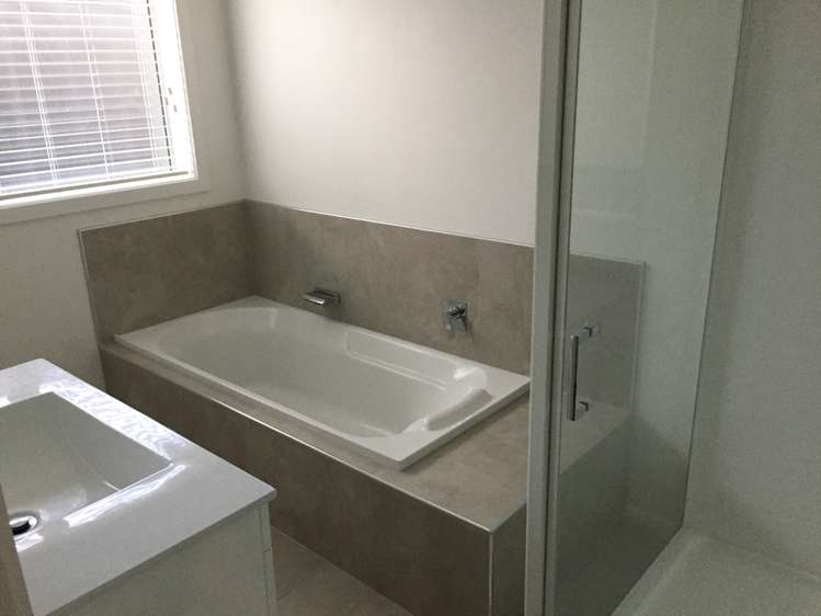 17 Cabourne Drive Glenview_9