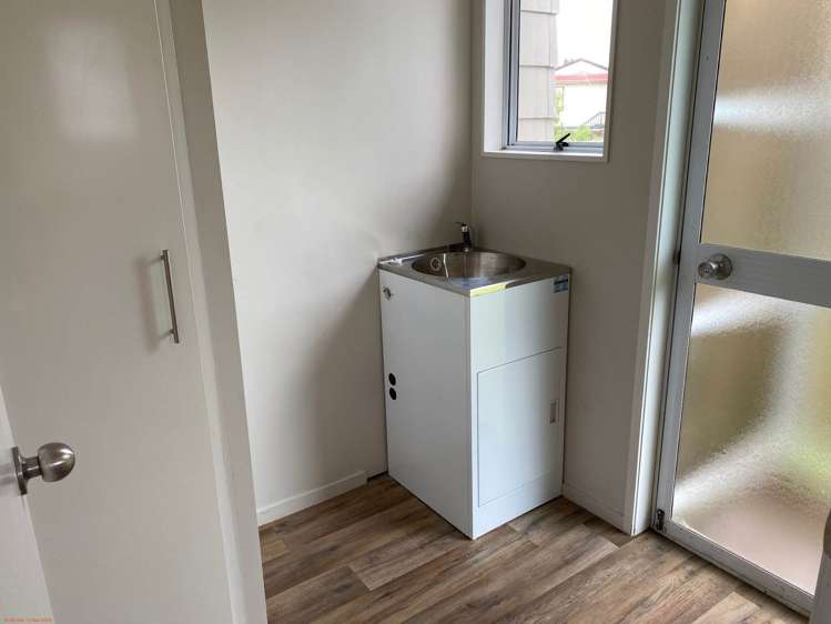 8 Haumia Way Otara_8