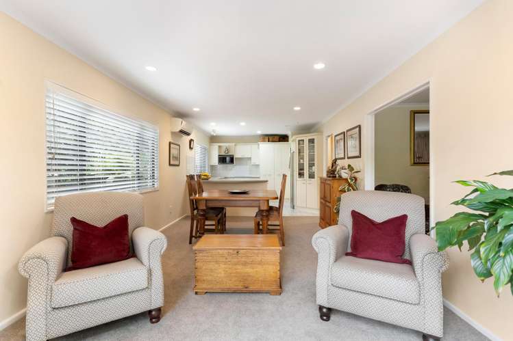 52b Uxbridge Road Mellons Bay_7